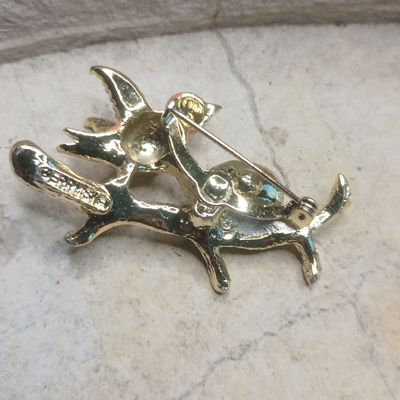 Vintage Brooch Gold tone orange bird on a branch with egg nest - Picture 6 of 8